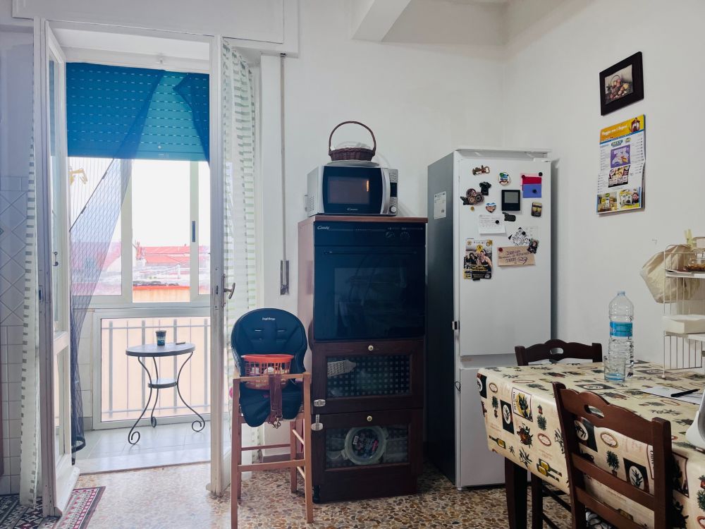 Appartamento in vendita a Livorno buone condizioni 2 camere matrimoniali zona Garibaldi-Zola