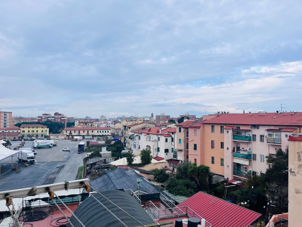 Appartamento in vendita a Livorno buone condizioni 2 camere matrimoniali zona Garibaldi-Zola