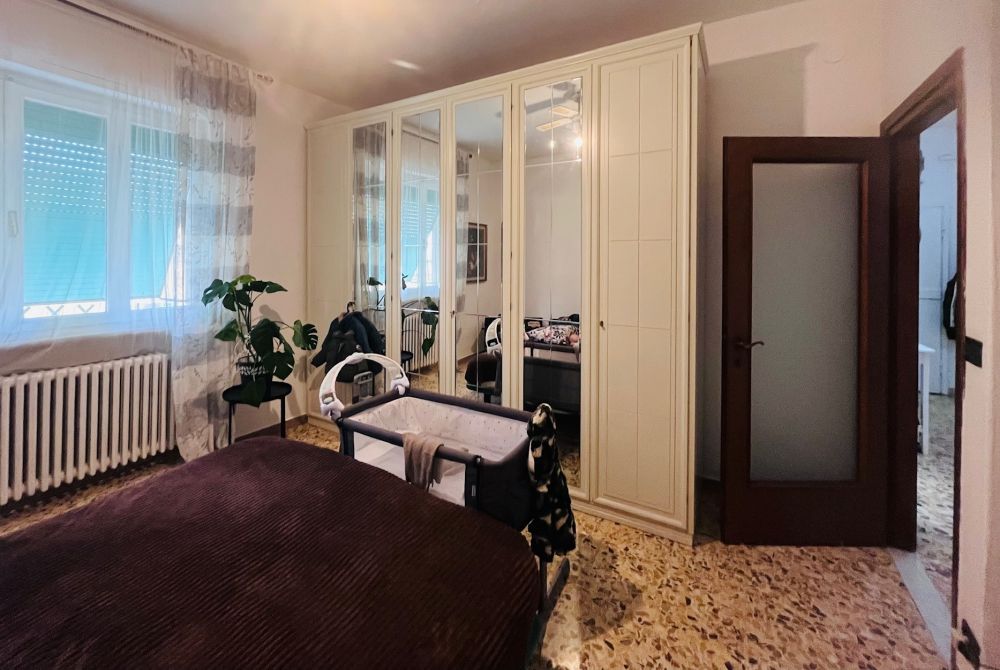 Appartamento in vendita a Livorno buone condizioni 2 camere matrimoniali zona Garibaldi-Zola