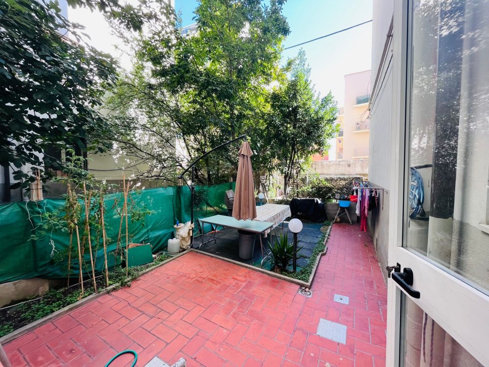 Appartamento bilocale con giardino in vendita zona Fabbricotti in Livorno