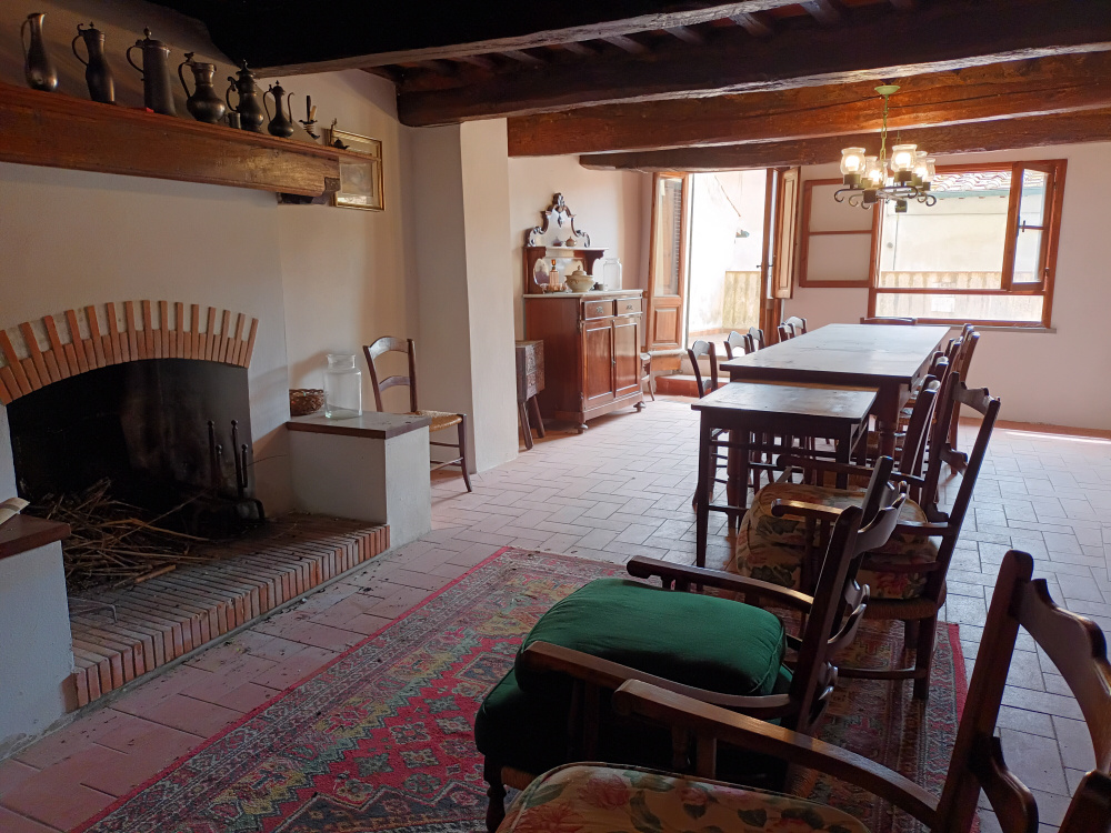 casa Torre indipendente con terrazze giardino privato garage Santa Maria a Monte in vendita