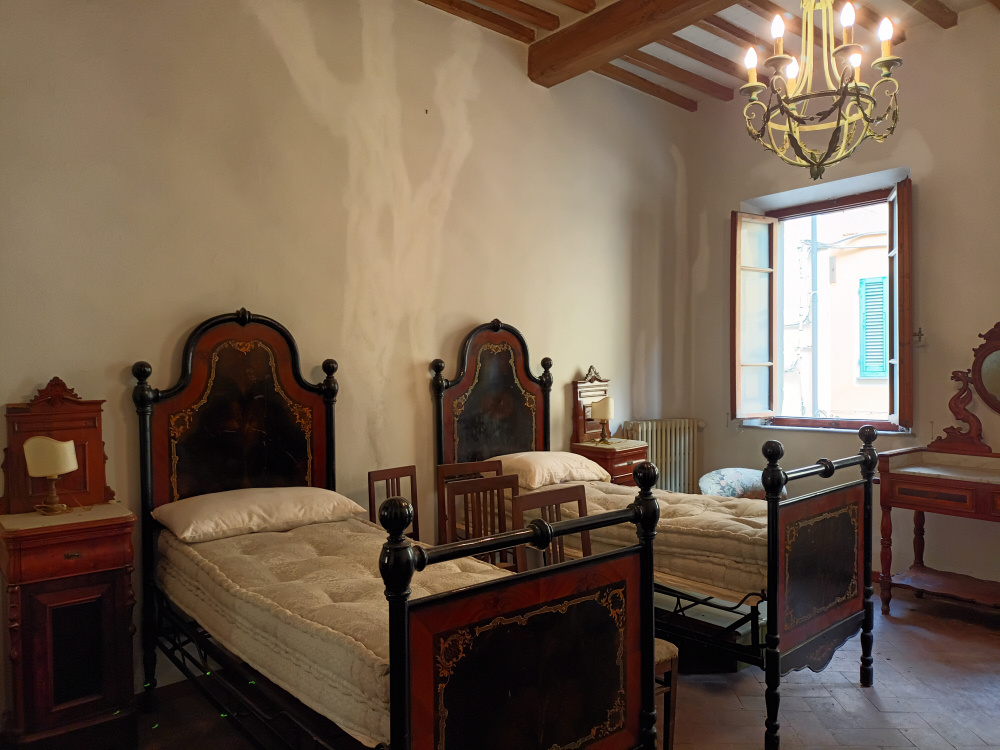 casa Torre indipendente con terrazze giardino privato garage Santa Maria a Monte in vendita