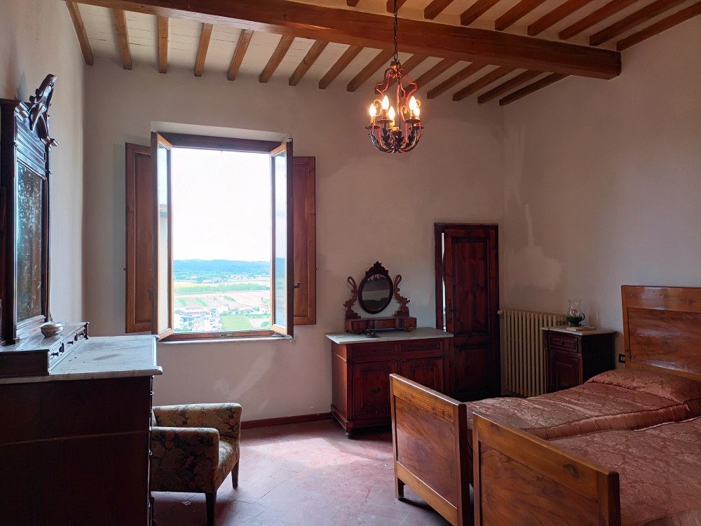 casa Torre indipendente con terrazze giardino privato garage Santa Maria a Monte in vendita