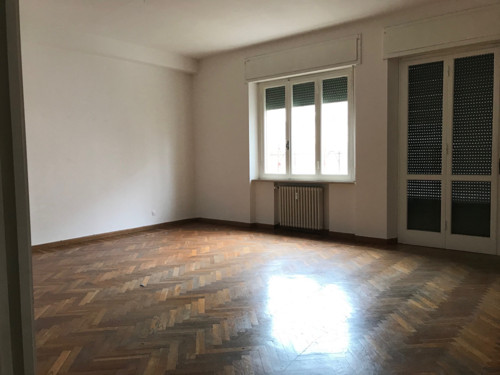Appartamento in vendita a Livorno zona Calzabigi ampia metratura