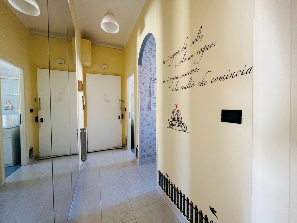 Appartamento trilocale ammobiliato zona ospedale Stazione in vendita a Livorno