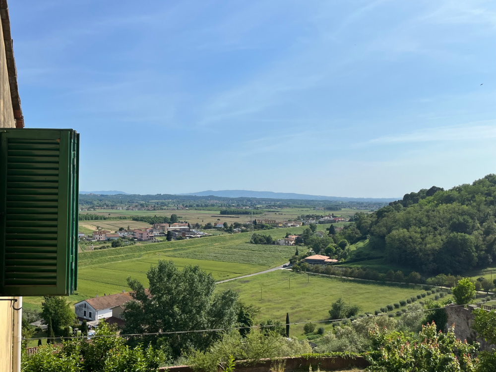 casa Torre indipendente con terrazze giardino privato garage Santa Maria a Monte in vendita