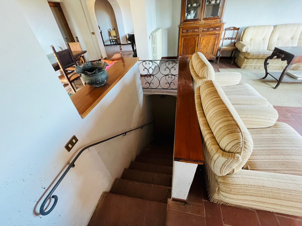 casa Torre indipendente con terrazze giardino privato garage Santa Maria a Monte in vendita