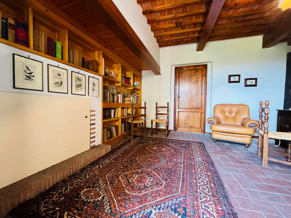 casa Torre indipendente con terrazze giardino privato garage Santa Maria a Monte in vendita