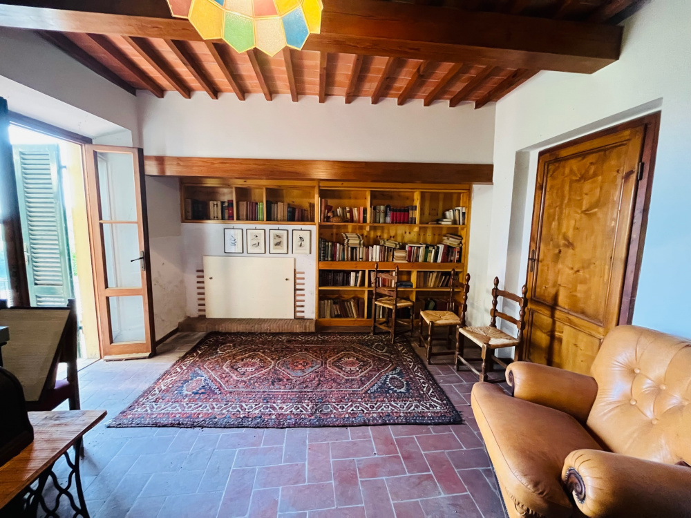 casa Torre indipendente con terrazze giardino privato garage Santa Maria a Monte in vendita