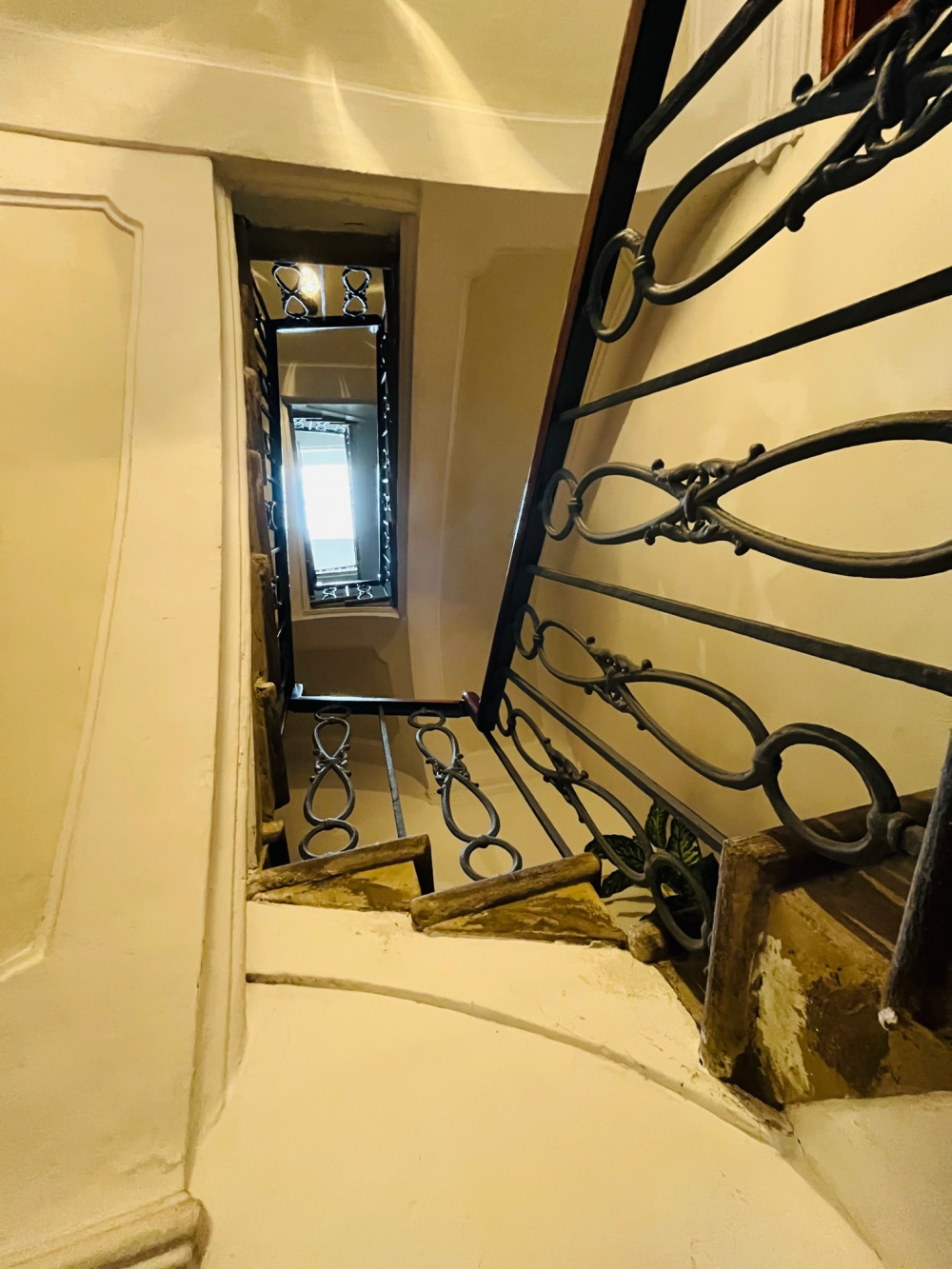 casa Torre indipendente con terrazze giardino privato garage Santa Maria a Monte in vendita