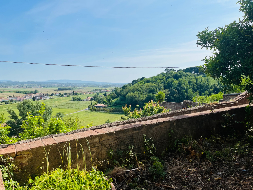 casa Torre indipendente con terrazze giardino privato garage Santa Maria a Monte in vendita