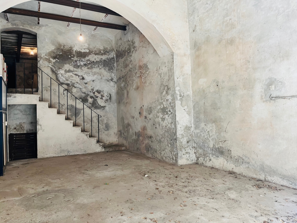 casa Torre indipendente con terrazze giardino privato garage Santa Maria a Monte in vendita
