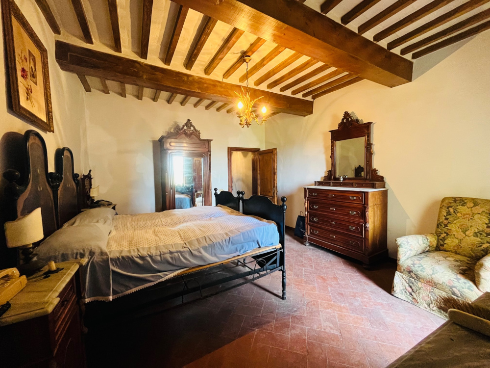 casa Torre indipendente con terrazze giardino privato garage Santa Maria a Monte in vendita