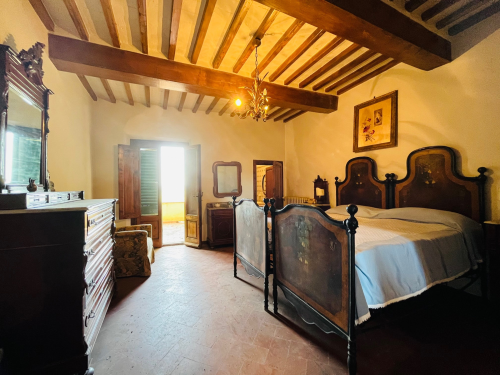 casa Torre indipendente con terrazze giardino privato garage Santa Maria a Monte in vendita