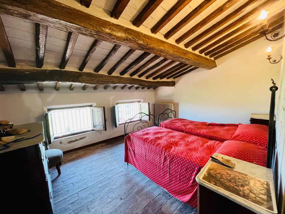 casa Torre indipendente con terrazze giardino privato garage Santa Maria a Monte in vendita