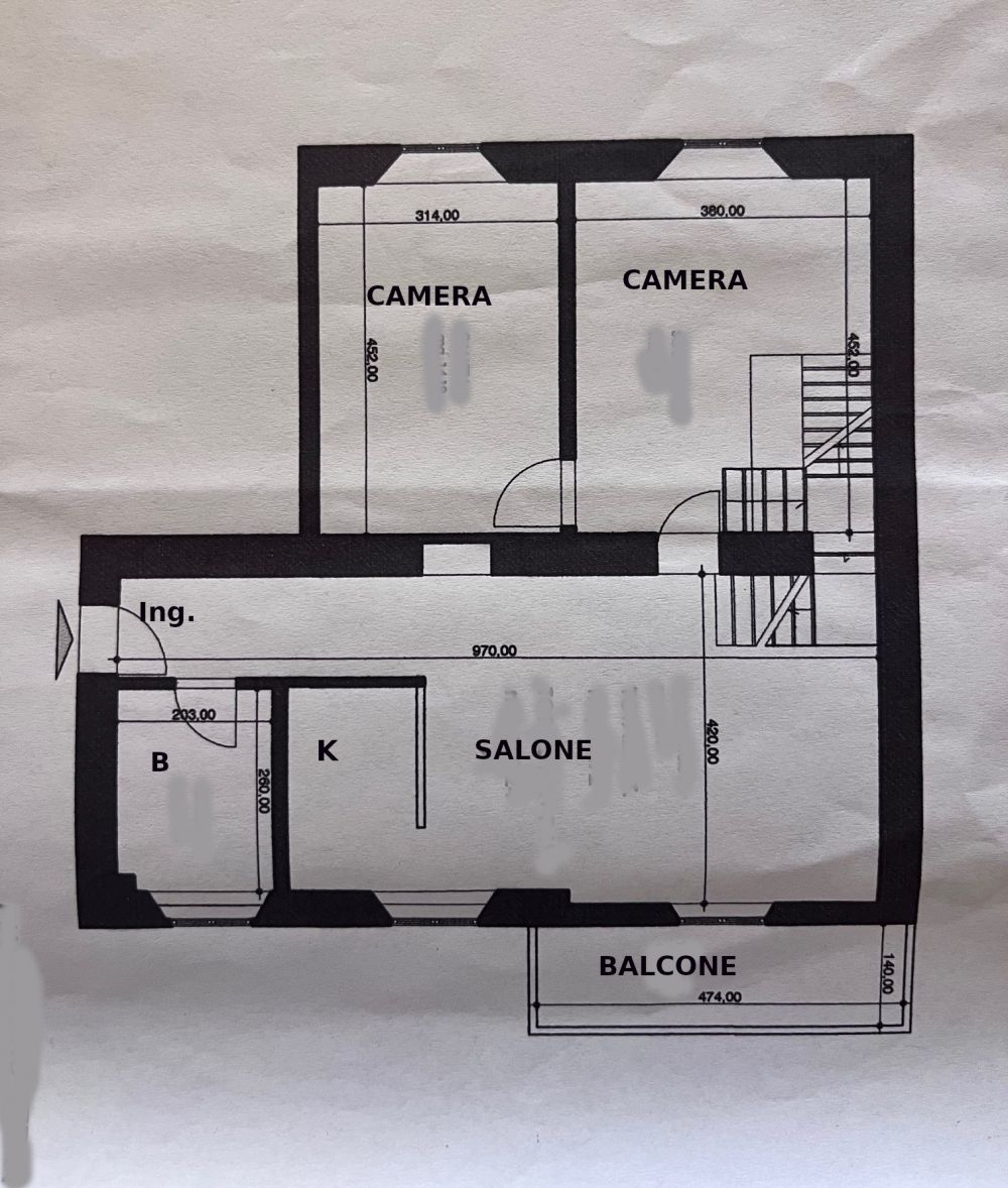 Appartamento ampio e silenzioso con balcone in vendita a Livorno zona porta a mare Viale Italia